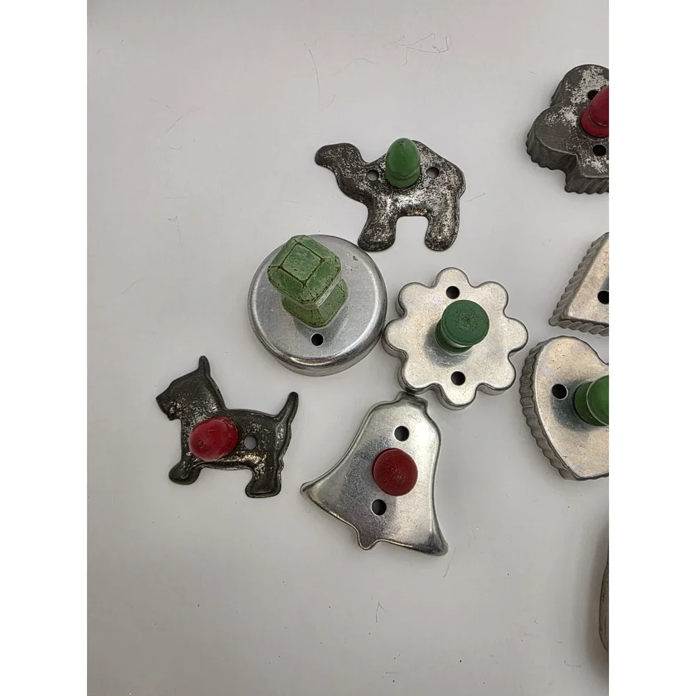 VTG Cookie Cutters Lot 11 Wood Handles Donut Scottie Dog Elephant Moon Bell